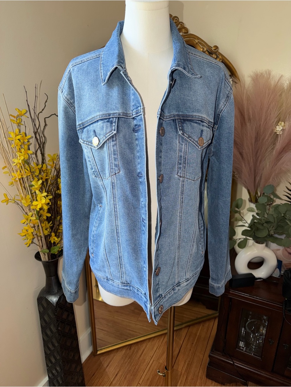 Seven7 Light Blue Denim Jacket - Classic Women’s Jean Jacket size L